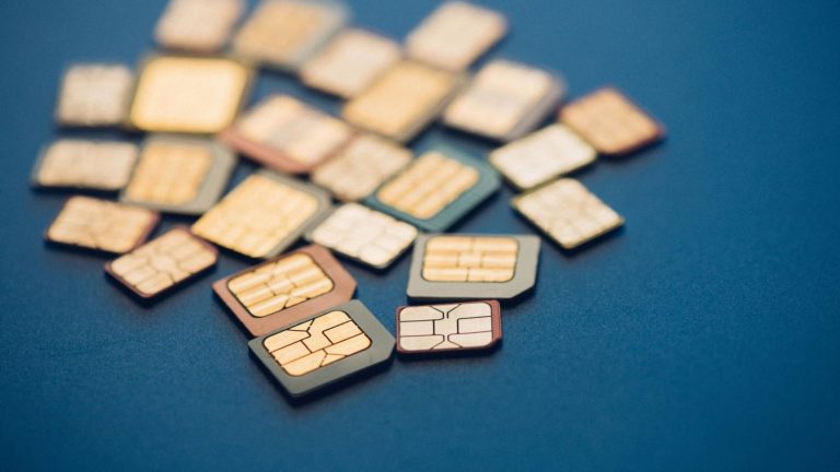 Registrasi SIM Card pakai wajah mulai 1 Januari 2026, di mana data biometrik disimpan?