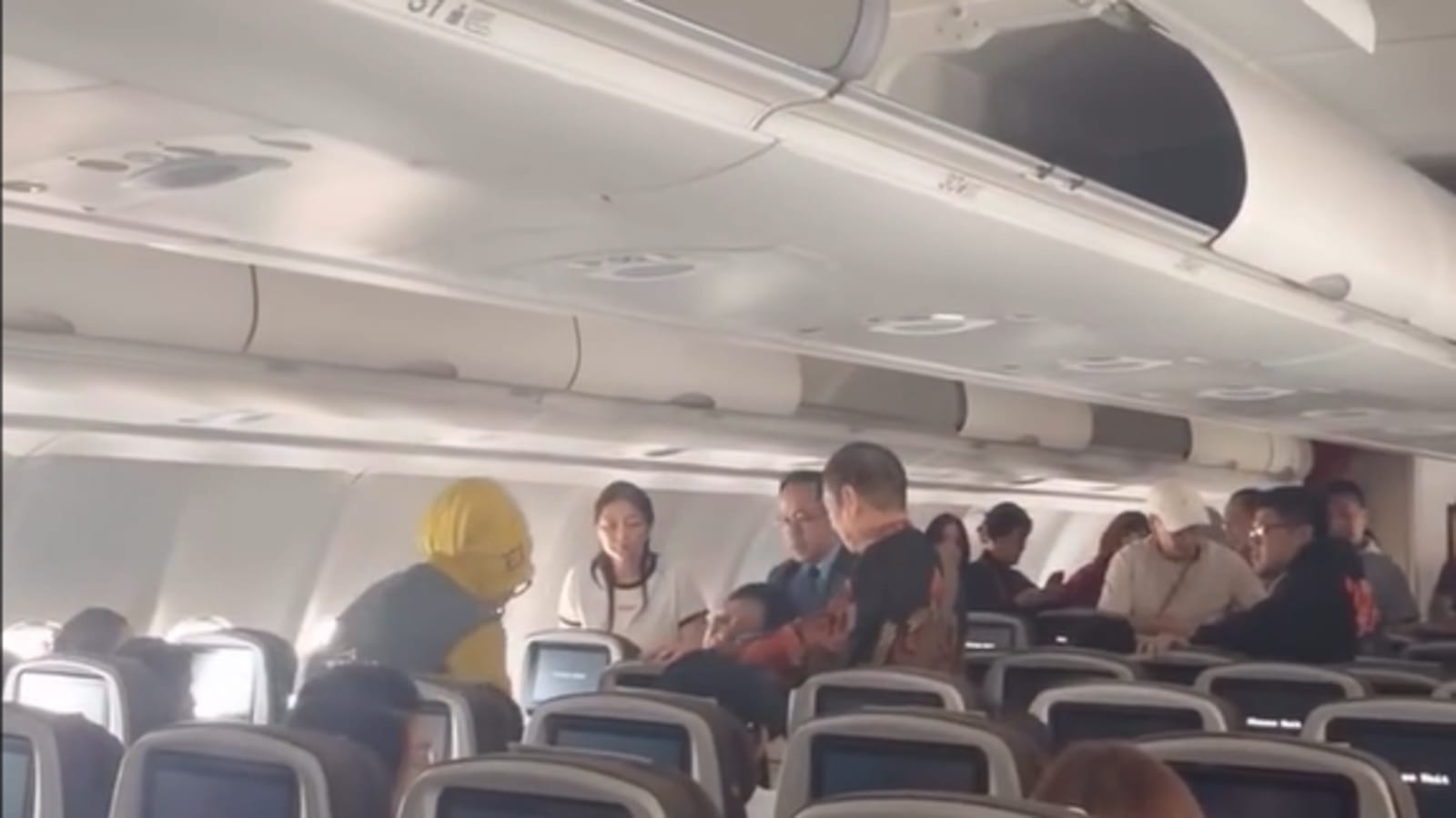 Viral turbulensi Jakarta-Sydney, Garuda bantah awak kabin patah tulang