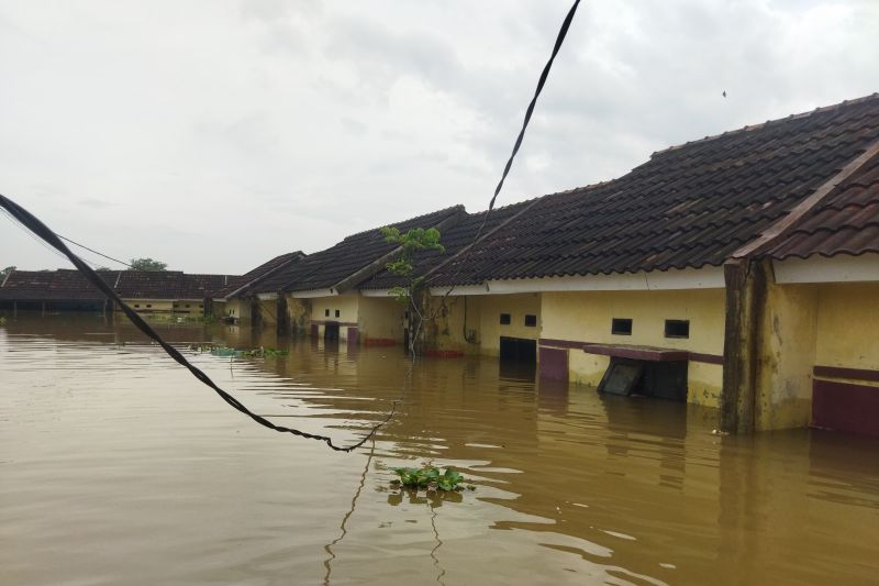 Butuh bantuan, banjir capai 2 meter rendam perumahan Cikande Tangerang