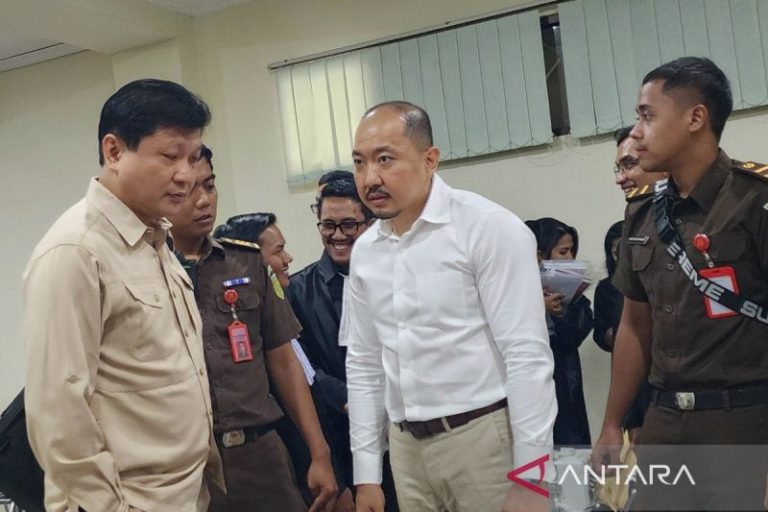 Bos Sritex minta dibebaskan dari dakwaan korupsi Rp1,3 triliun