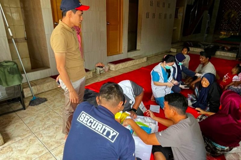 Ratusan warga Kelapa Gading mengungsi akibat banjir