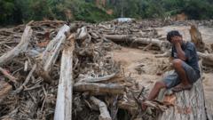 Banjir bandang kembali terjang Tapanuli Tengah ketika warga belum pulih dari bencana – 'Kami tidak menyangka terjadi lagi'