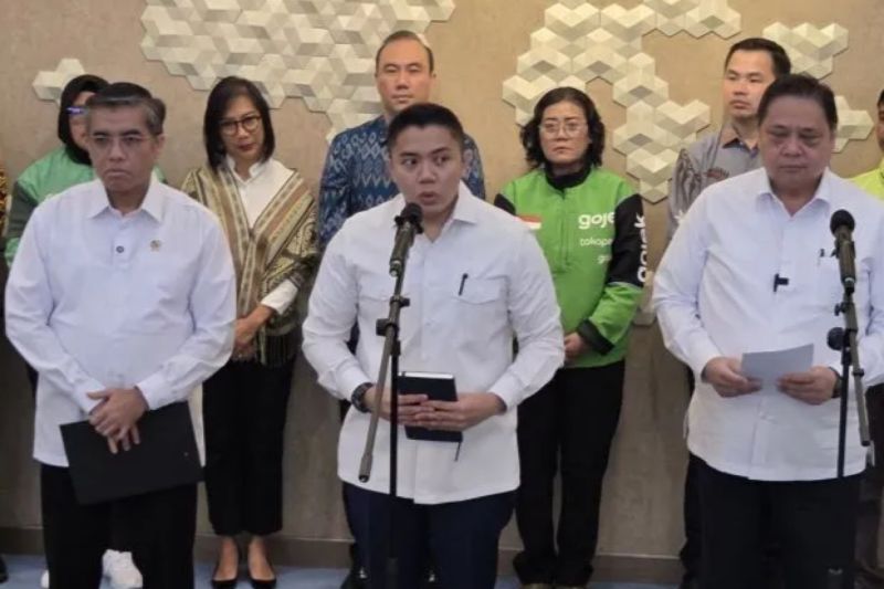 Seskab: THR ASN dan TNI-Polri cair 100 persen