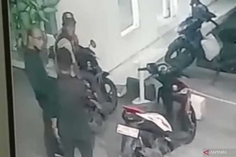 Ngaku Kasat Narkoba, pria ambil motor ojek di Jaktim imingi Rp300 Ribu