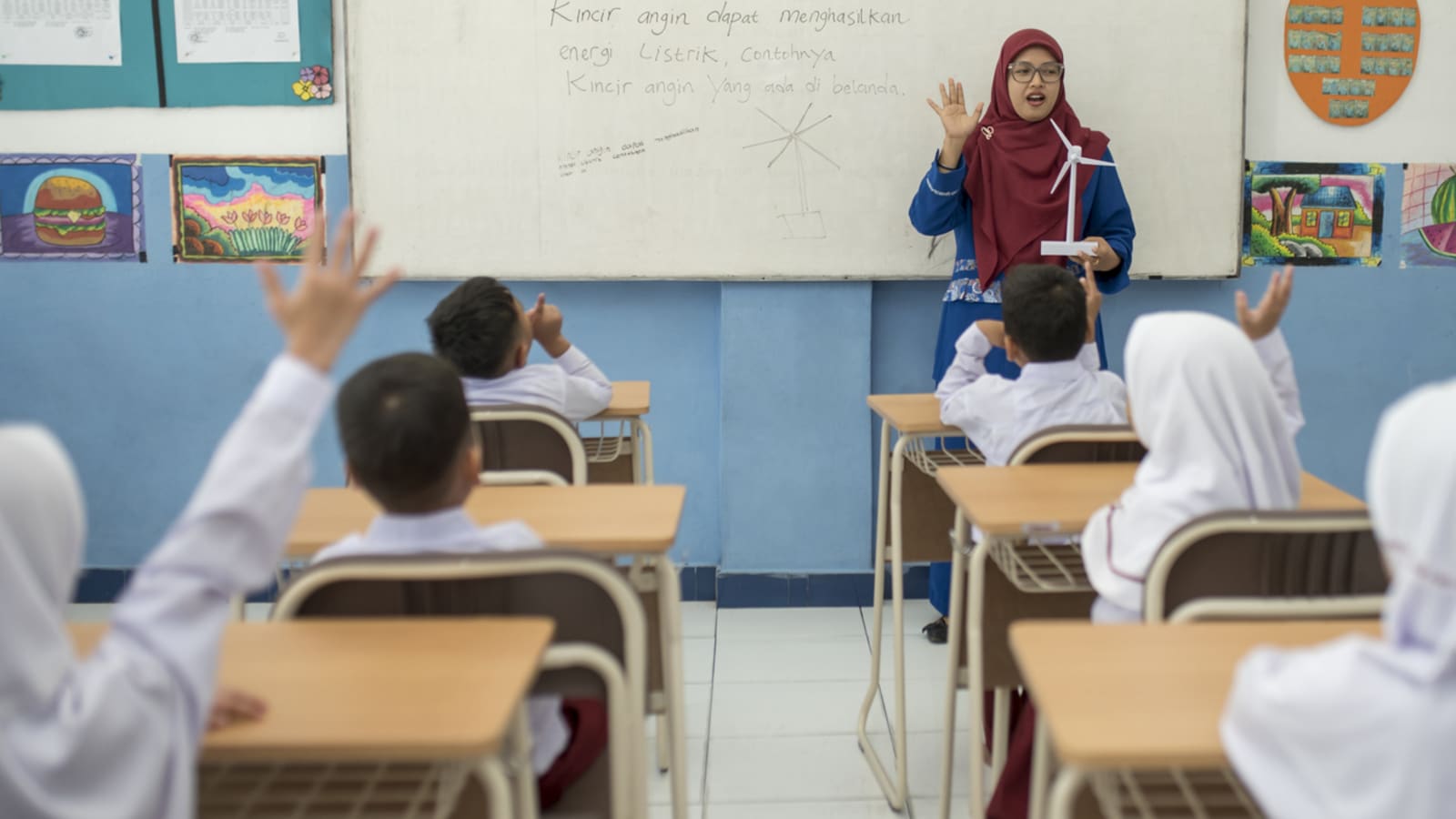 Rencana sekolah daring untuk hemat BBM batal, ini alasannya