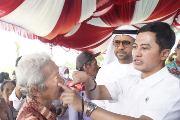 Ratusan ribu buta karena katarak, RI perkuat skrining mata lewat CKG