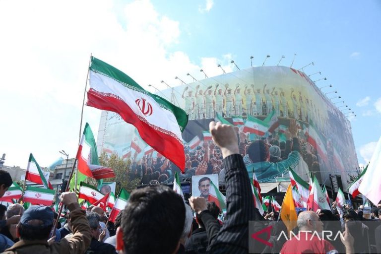 IRGC serang kapal induk AS Abraham Lincoln