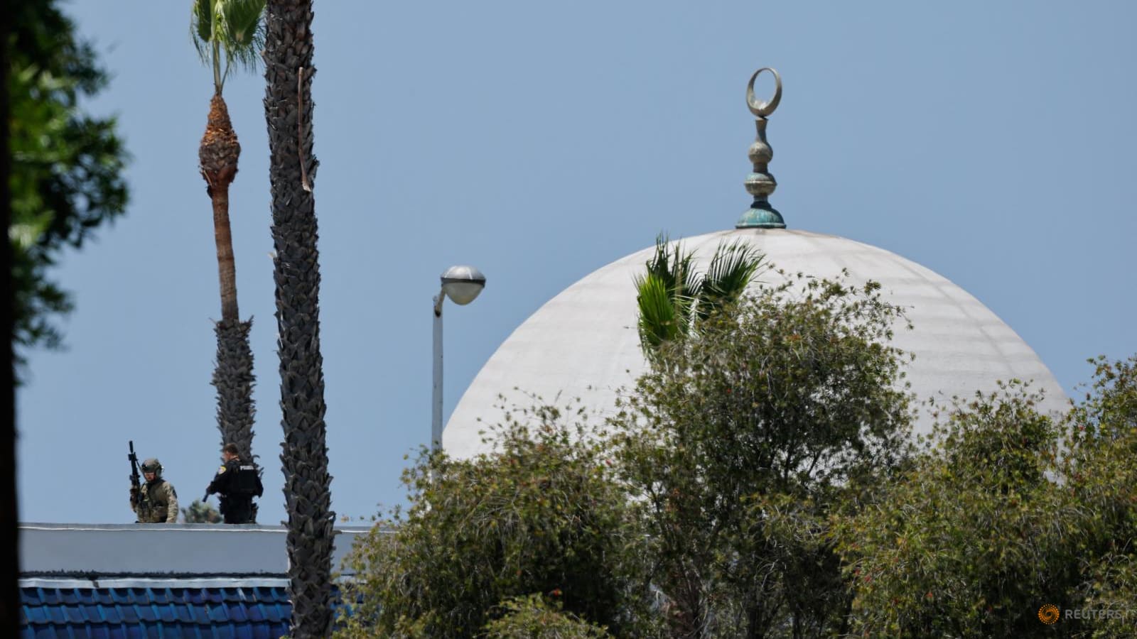 Penembakan di masjid San Diego tewaskan lima orang, termasuk dua pelaku yang bunuh diri