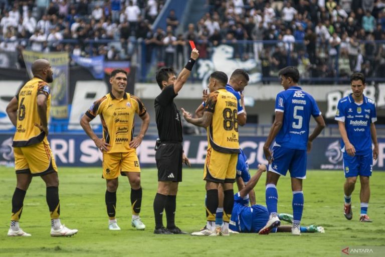 Persija diinstruksikan jamu Persib di Samarinda