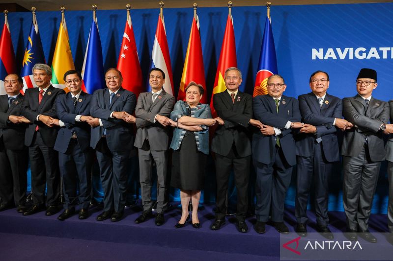 Pertemuan Menteri Luar Negeri KTT Ke-48 ASEAN di Filipina