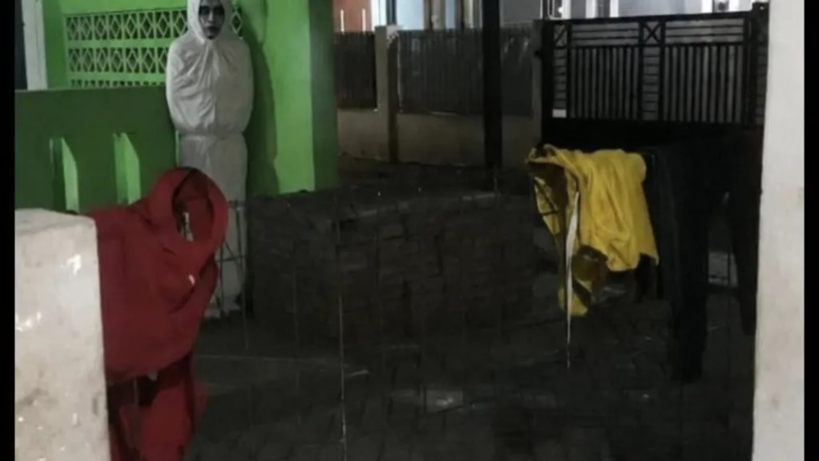Teror pocong di Cipondoh Tangerang buat warga ketakutan, polisi turun tangan selidiki