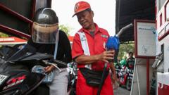 AS-Iran sepakat damai, harga minyak turun – 'Jangan kira pasokan minyak dunia bisa langsung normal'