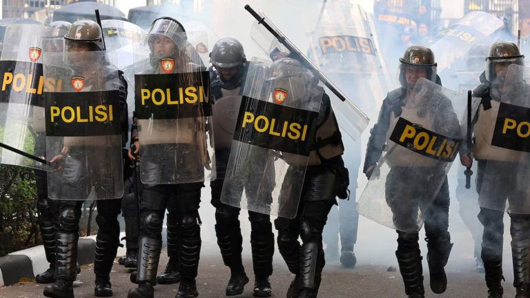 RUU Polri disahkan, usia pensiun Kapolri bertambah