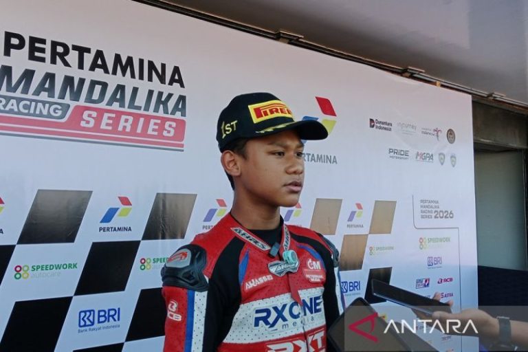 Pembalap NTB Gibran menangi race pertama MRS 2026 di Mandalika