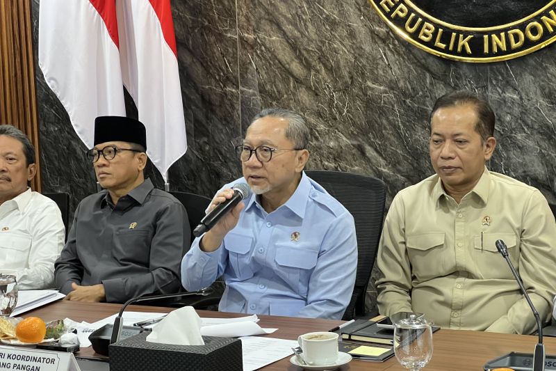 Menko Zulhas jamin kopdes tak akan matikan warung warga