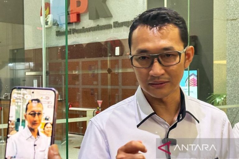 KPK periksa Direktur Kemenhut Donny August pada kasus Rita Widyasari