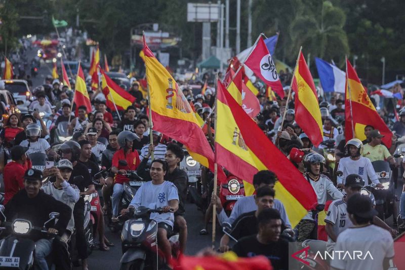 Konvoi euforia pendukung Timnas Spanyol di Ternate