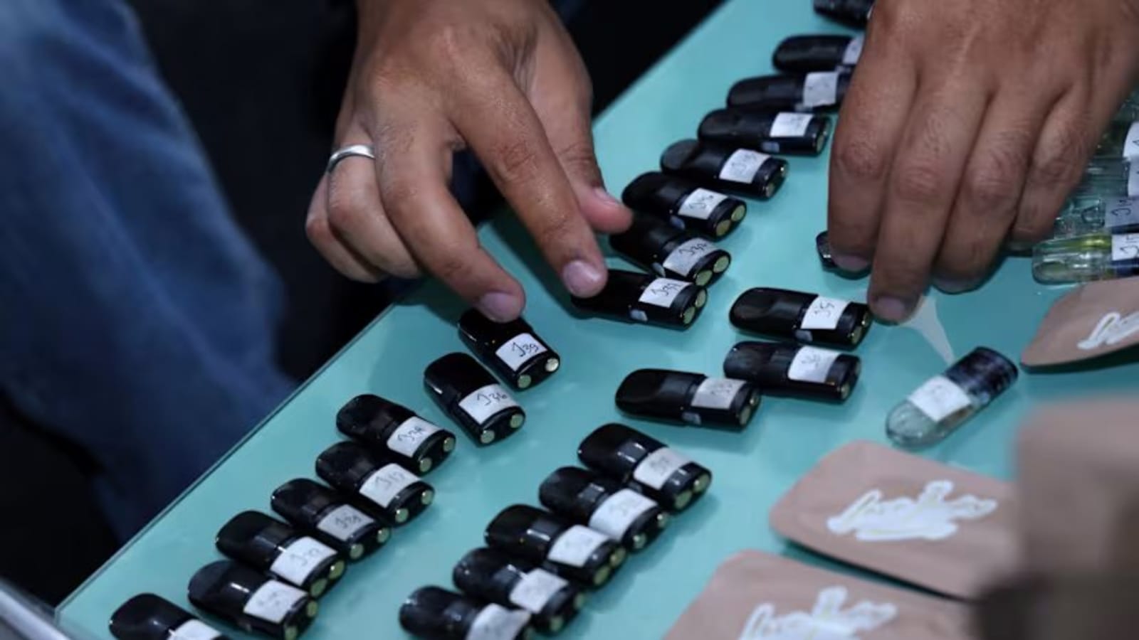 FOKUS: Vape bernarkoba meningkat, usul larangan rokok elektrik di Indonesia picu perdebatan