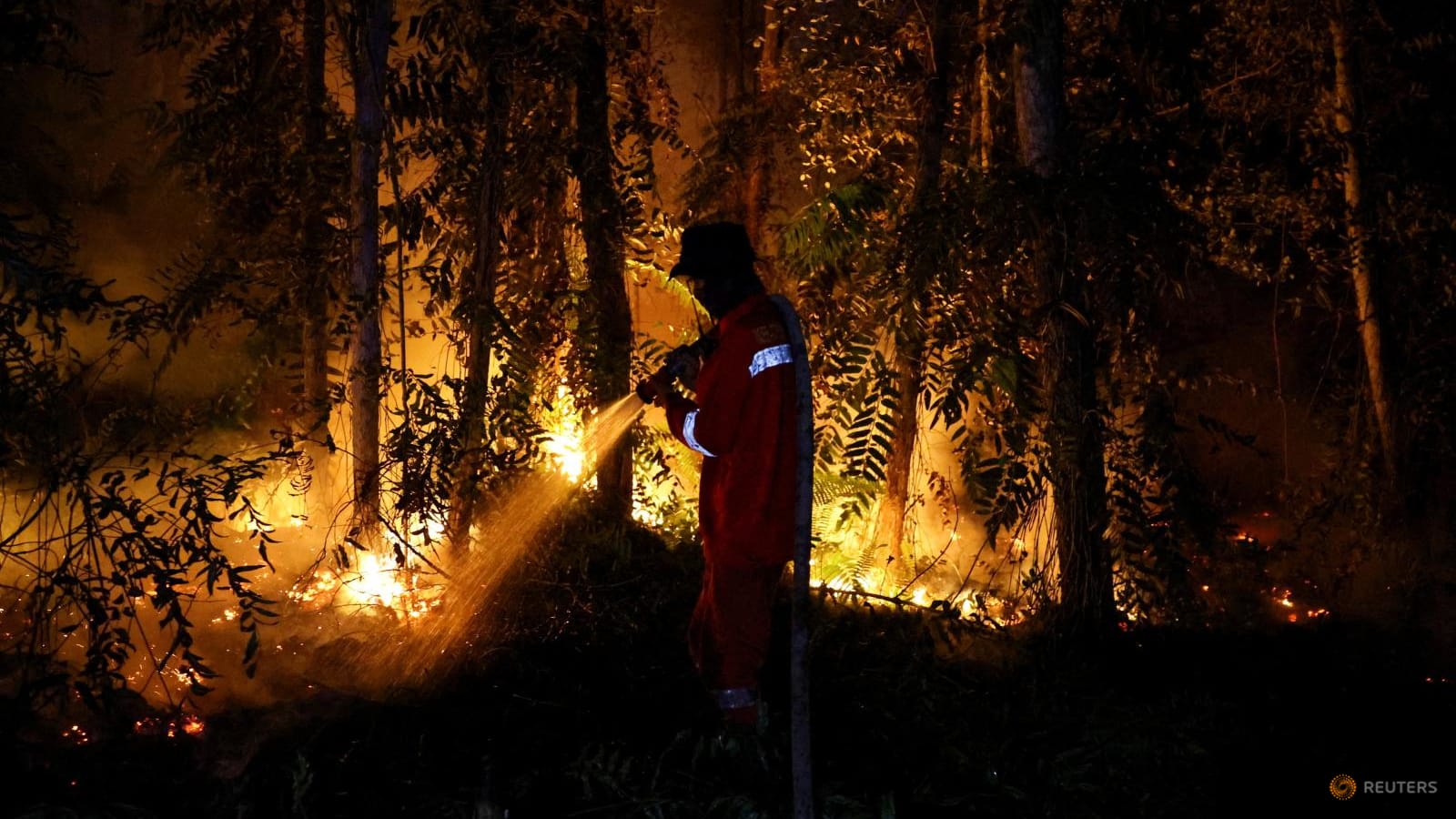 Kabut asap karhutla perburuk kualitas udara sejumlah kota, dari Pekanbaru hingga Pontianak