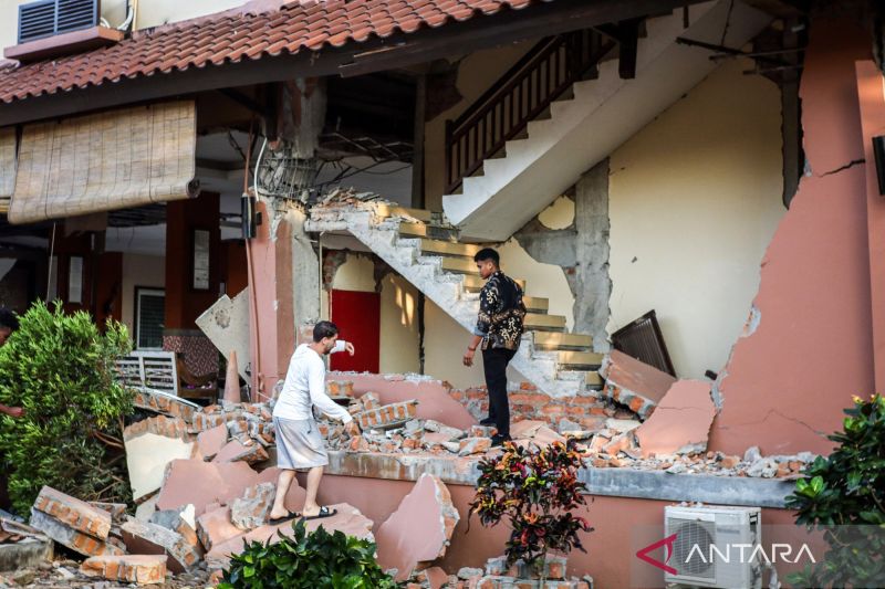 BNPB: 14 orang meninggal dunia akibat gempa M7,7 di NTT