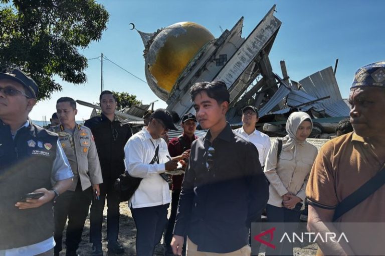 Gibran pastikan pendataan dan perbaikan rumah rusak di Manggarai Timur