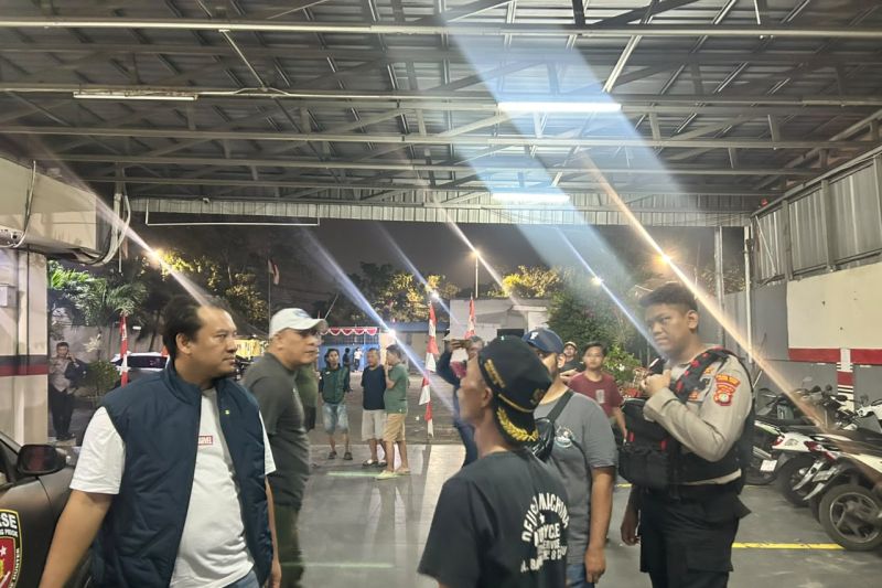 Polisi tangkap pencuri motor bersenjata tajam di Tanjung Priok