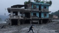 'Tolong bantu kami menemukannya' – Fakta-fakta banjir dan longsor di Nepal yang tewaskan ratusan orang