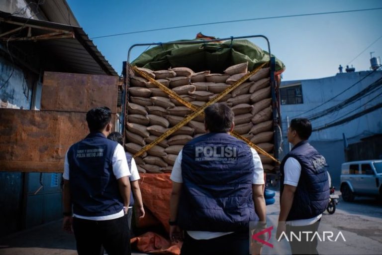 Polda Metro Jaya ungkap penyelundupan 49,85 ton kacang tanah ilegal