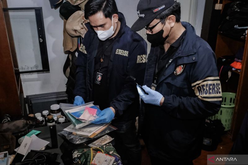 Polisi geledah sembilan lokasi usut korupsi proyek alat konstruksi